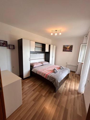 Postel nebo postele na pokoji v ubytování DARKO 1 Apartment with Jacuzzi and panoramic sea view