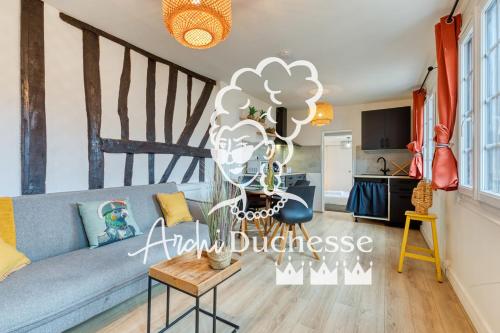 Romain Charmant F2 sur cour calme en centre ville