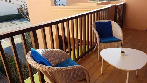 Entre plage et marina T2 climatisé avec piscine collective-5HR213