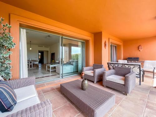 Luxury Ground Floor Apartment with Spa Facilities