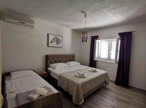Quiet Family-Friendly Trogir Apartment