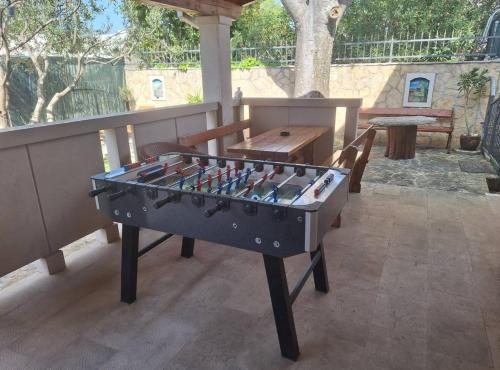 Φωτογραφία από το άλμπουμ του Peaceful Island Haven with Pool, BBQ & Games Area σε Škrip