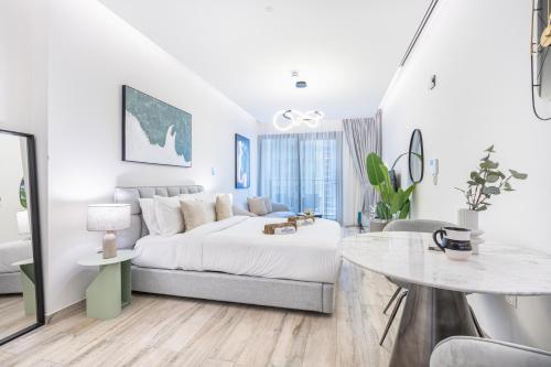 Exquisite Modern Home Minutes from Downtown Dubai