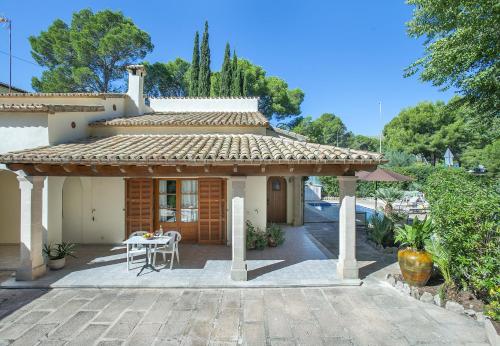Owl Booking Villa Laura - 8 Min Walk to the Beach
