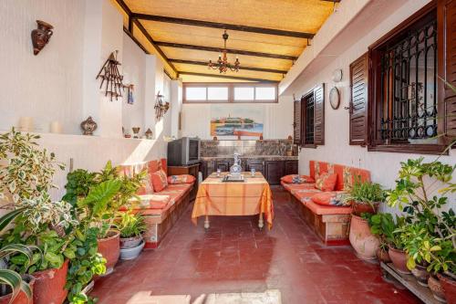 Χώρος καθιστικού στο Rabat-Salé Apartment with private terrace and free parking near Airport - 3rd floor