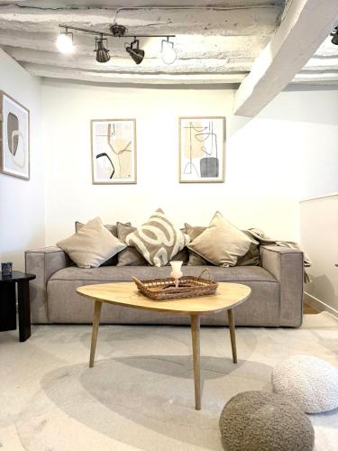 Apartment Saint Germain des Pres Bon Marche by Studio Prestige