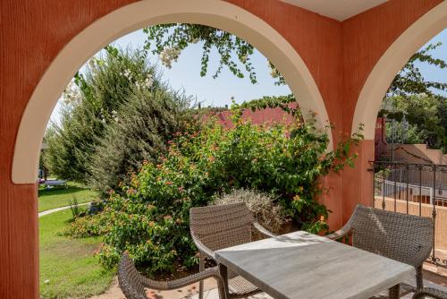 Κήπος έξω από το Hotel Mariposas