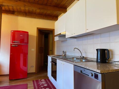 Gallery image of Rifugio romantico per due in Pinzolo