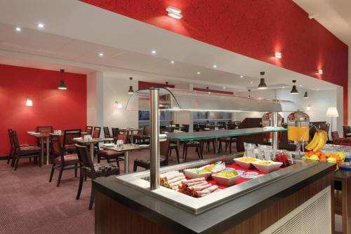 Ramada Wakefield