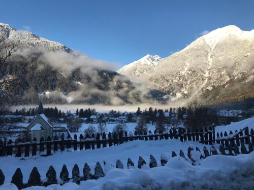 Gallery image of Rifugio romantico per due in Pinzolo