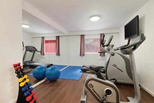 Ramada Wakefield