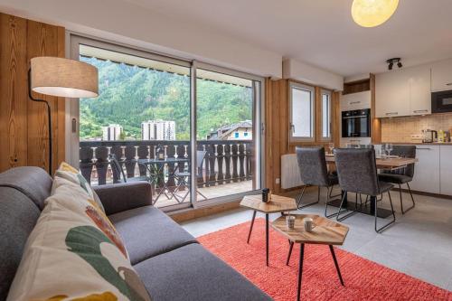 Photo de la galerie de l'établissement Clos Savoy - New Apartment Close to City center & Free parking - By Cozee Rentals, à Chamonix-Mont-Blanc