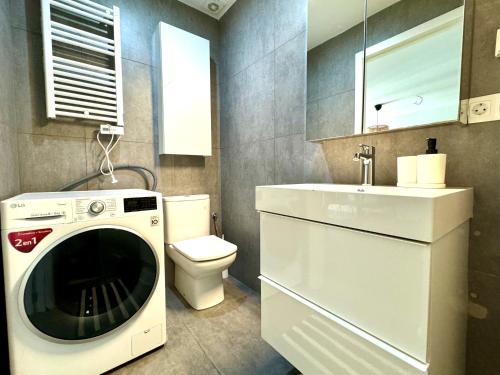 Koupelna v ubytování Playa Paraíso 86 - Family Holiday in a Townhouse at the Beach