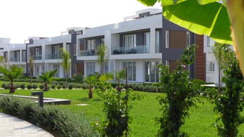 Zahrada ubytování Four Seasons II Boghaz - Luxury Apartments