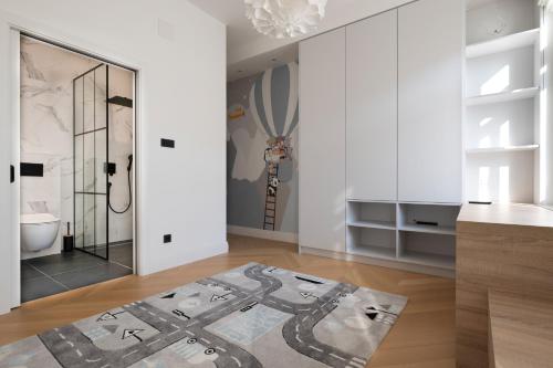 Luxurious and spacious 4BR in historical downtown
