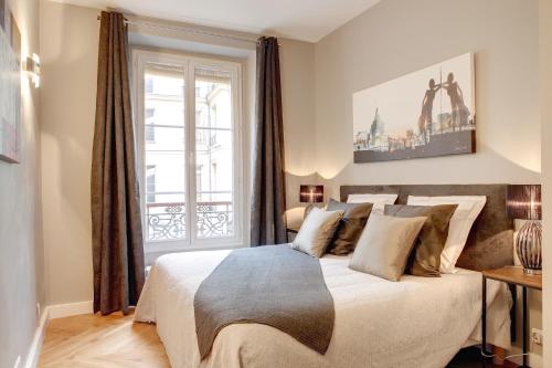 Blanc Manteau Residence