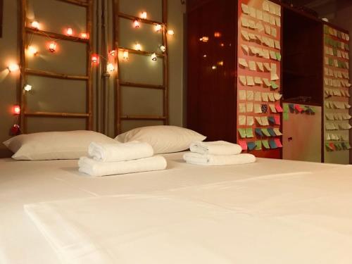 500Mbps WiFi Budget Studio 1min from Attiki metro station