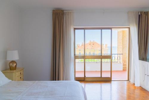 Spacious seaside house photo 2