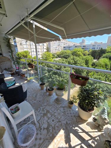 Blue Sea View Apartment