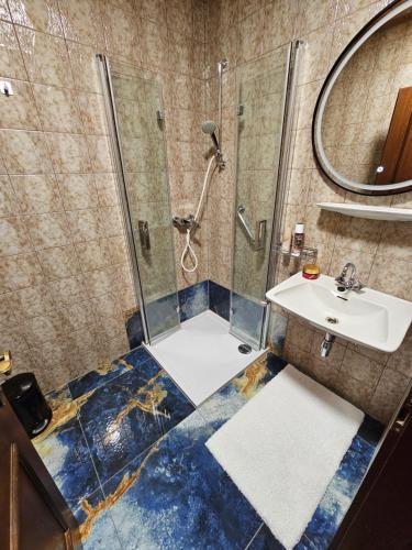 Kúpeľňa v ubytovaní Landhaus Steinwender Wohnung young style