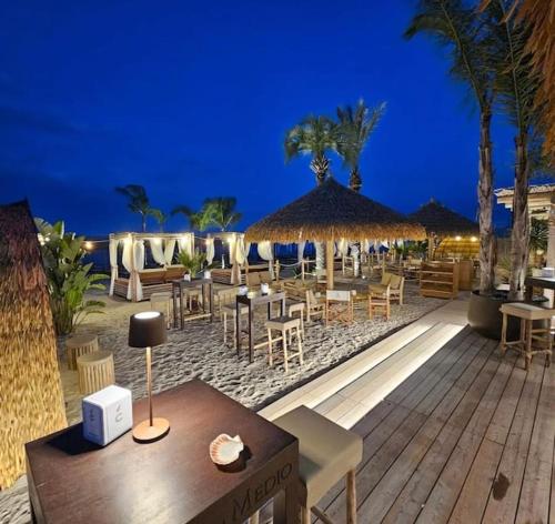 Restaurace v ubytování Incantevole Suite sul Mare