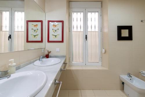 Kúpeľňa v ubytovaní Veoapartment Alhóndiga Bajo