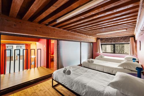 Postel nebo postele na pokoji v ubytování SmartStay Bird Family - X Rousse