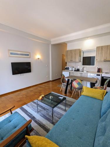 Cozy Corner, One-Bedroom Flat