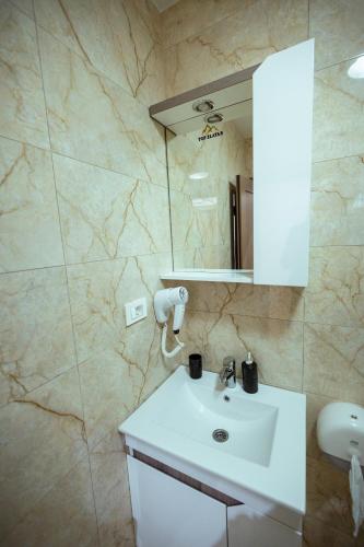 Top Zlatar Apartmaniにあるバスルーム