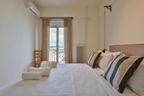 2 BD Lycabettus Stylish Apartment by Live&Travel
