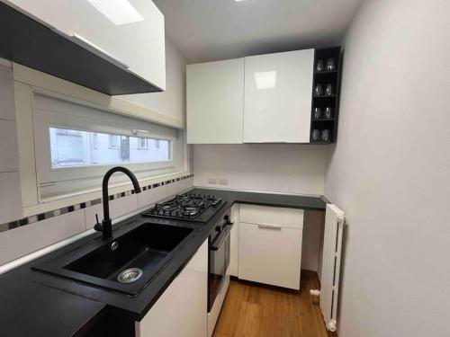 Spacious 2BR 2BA Porta Venezia Walk to Centrale FS