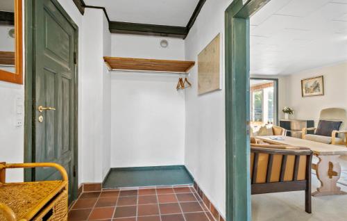 Χώρος καθιστικού στο Awesome Home In Haarby With Wifi