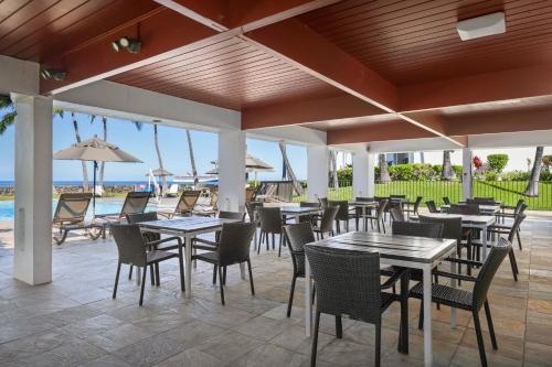 Restaurace v ubytování Royal Sea Cliff Kona by OUTRIGGER