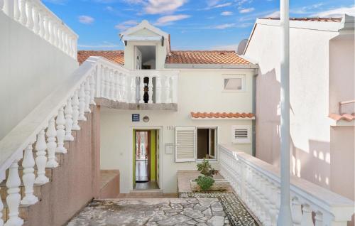 One-Bedroom Apartment In Primosten