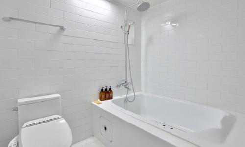 Koupelna v ubytování Hotel Yeogieutte Dongdaegu