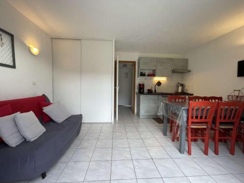 Photo de la galerie de l'établissement Maison T3 climatisée avec piscine, animaux admis, parking - FR-1-382-215, à Salavas