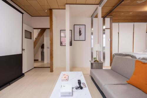 Higashi Komagata Building 2F3F HK23