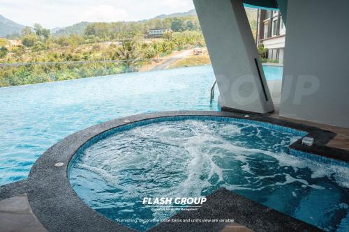 Kolam renang di atau dekat dengan Enclave Premium Suites at Bukit Tinggi