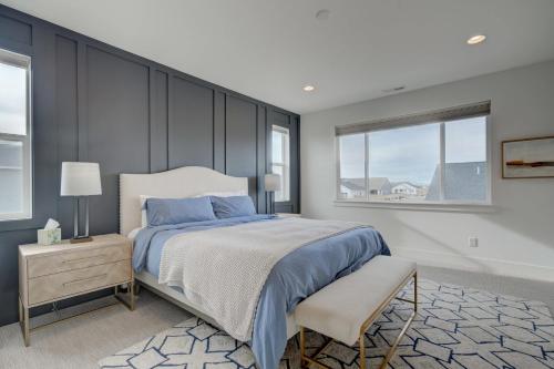 Postel nebo postele na pokoji v ubytování Yellowstone Country Outdoor Adventures Sleeps 6