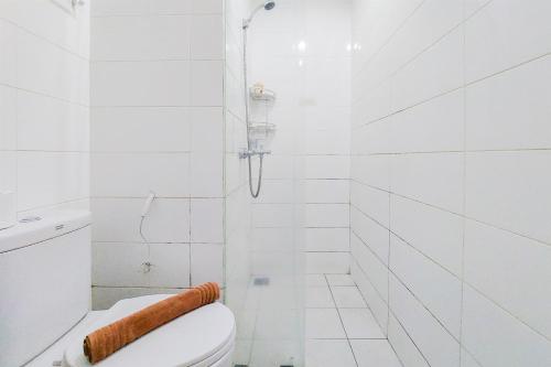 Koupelna v ubytování Comfort Stay Apartment 1BR at Tuscany Residences By Travelio