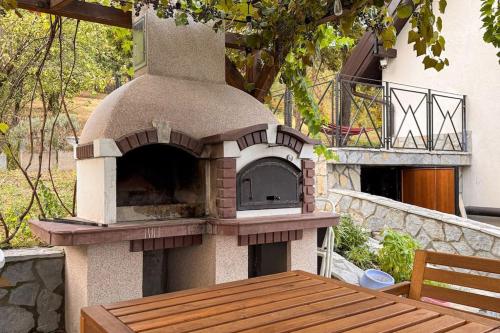 Equipo para parrilladas disponible en la villa