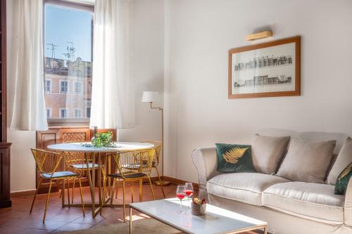 iFlat Colosseum & Monti Cozy Bright Dream