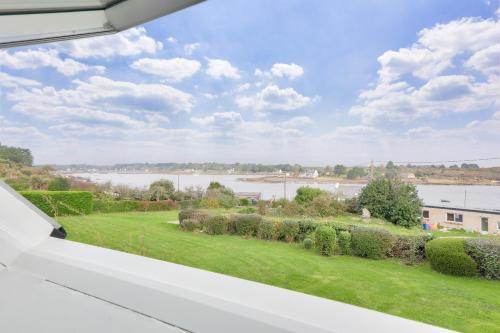 Grande maison vue rivière pour 8 à St Philibert