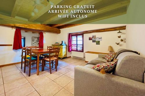 Au pied du château- Parking Wifi jardin - CLG Savoie