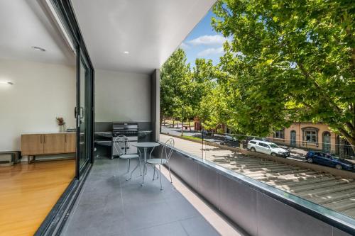 an open living room with a large window at Serpentine Park on View in Bendigo