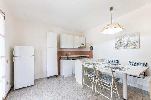 Gallery image of Capo Ai Pini - Bilo Elisa in Lacona