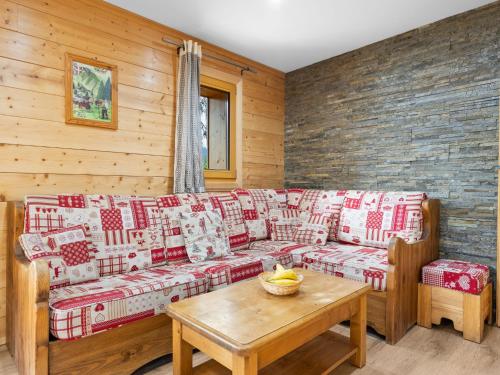 Apartment Le Petit Savoyard-3 by Interhome