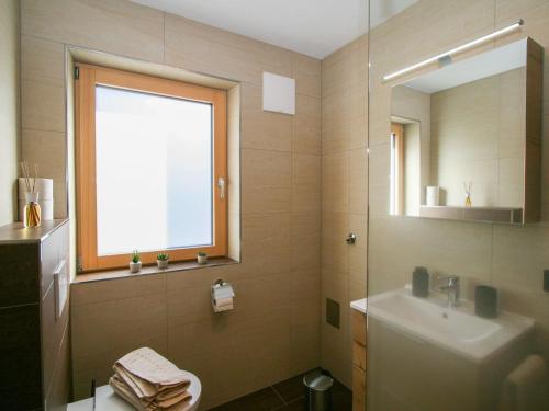 Ένα μπάνιο στο Apartment Ferienwohnung Selina by Interhome