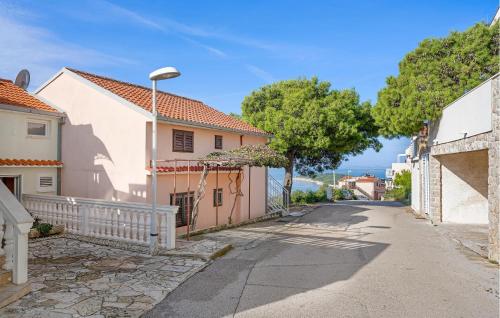 One-Bedroom Apartment In Primosten
