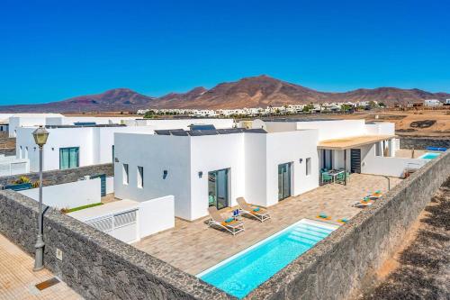 Villa Artenara by Villa Plus